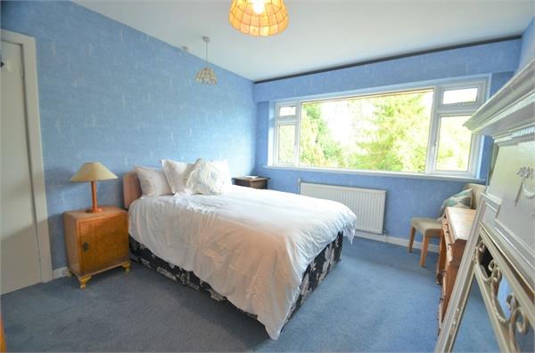 Lawrence Gardens, Mill Hill, NW7